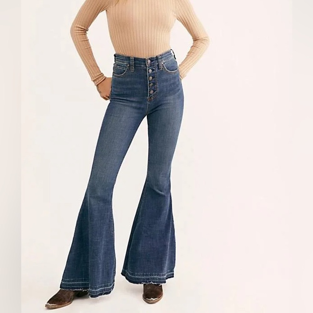 Free People Women's Irreplaceable Flare Jeans Size 24